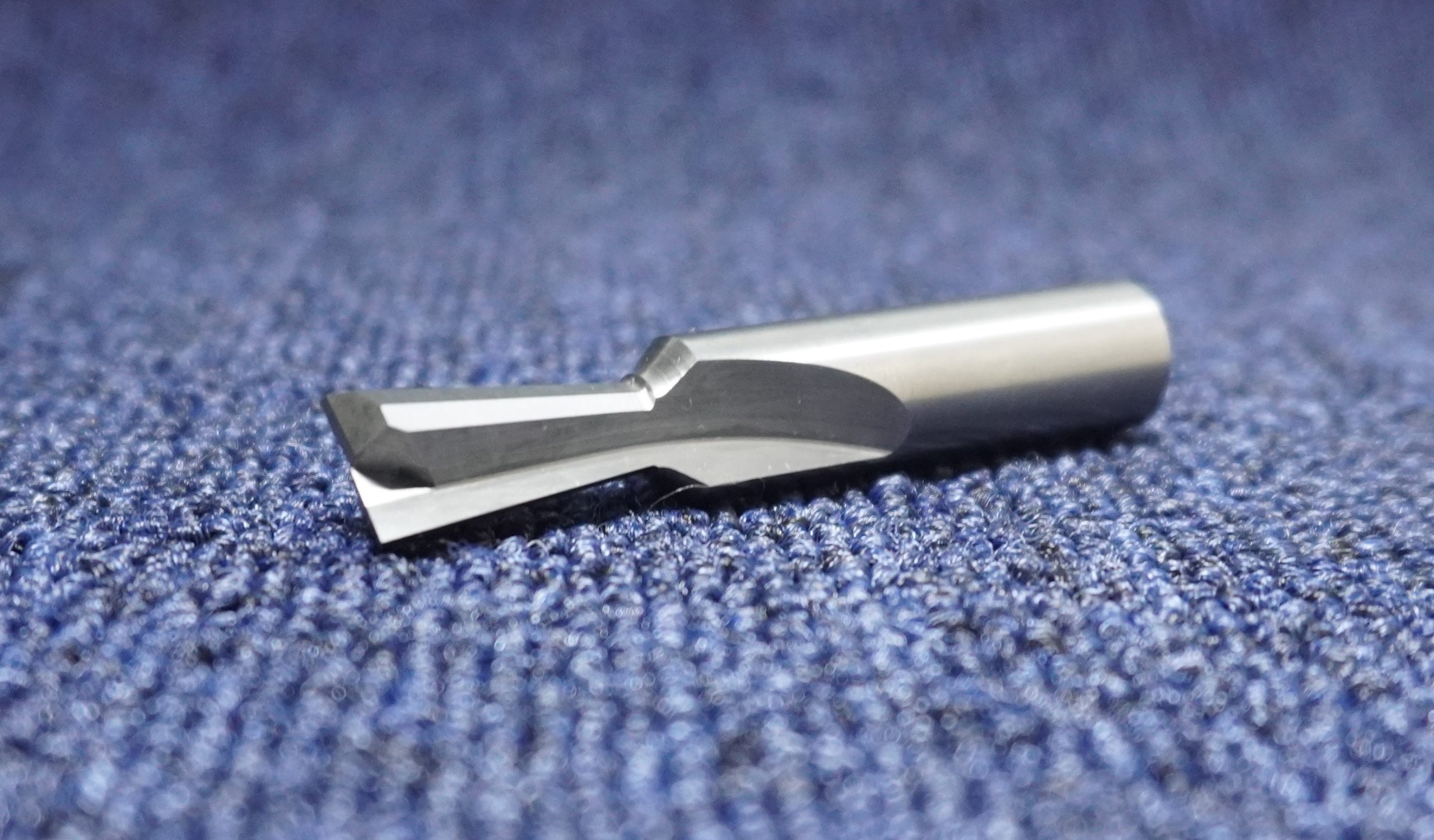 逆テーパ2枚刃エンドミル | 超硬ドリル・特殊超硬切削工具専門メーカー ソリッドツール